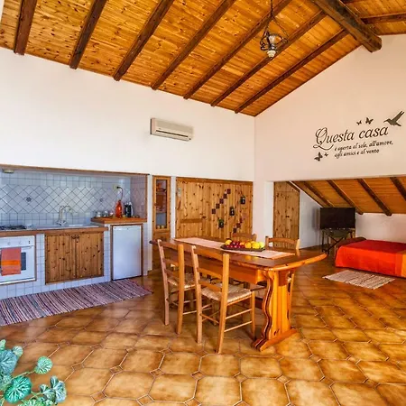 Apartment Mansarda Sopra Il Mare *