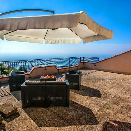 Mansarda Sopra Il Mare Apartment